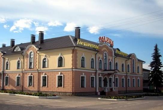 Фасад гостиницы «Родина»